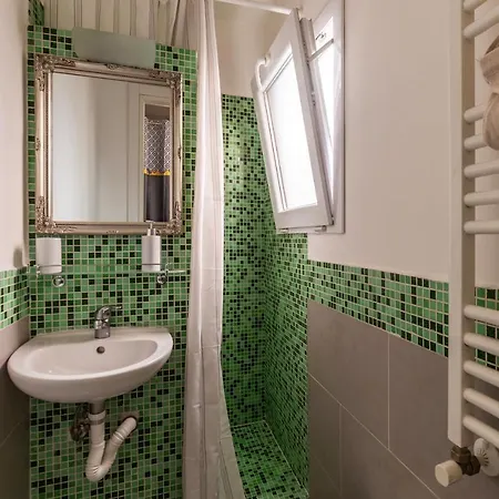 Guesthost - San Lorenzo Welcoming Apartment