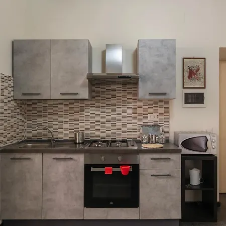 Apartment Guesthost - San Lorenzo Welcoming Rome