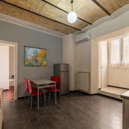 Guesthost - San Lorenzo Welcoming Rome