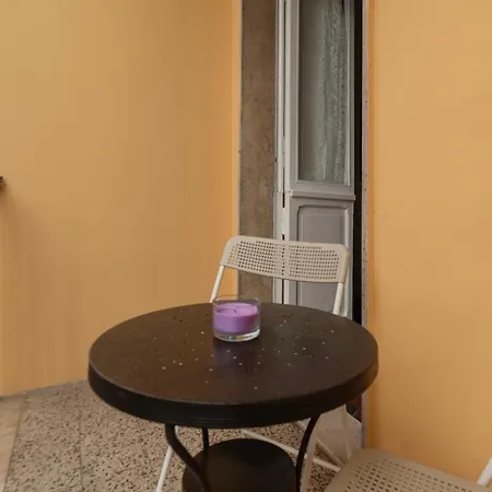 Guesthost - San Lorenzo Welcoming * Rome