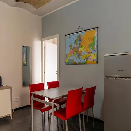 Guesthost - San Lorenzo Welcoming Rome